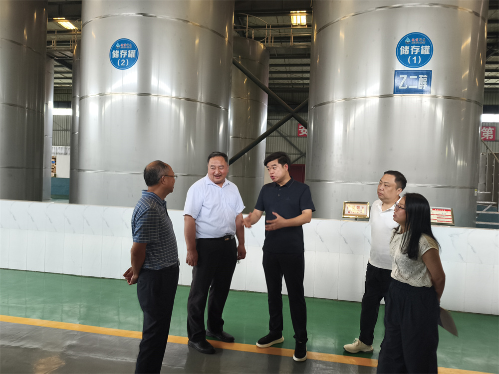 资中县银山镇党委一行考察锐博精益冷却液工厂 洽谈多领域合作